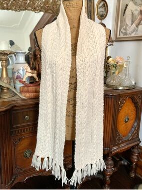 Vintage Canadian Hand-Knit Ivory Boho Hippie Fringe Wrap Scarf Shawl, Wool Mix?